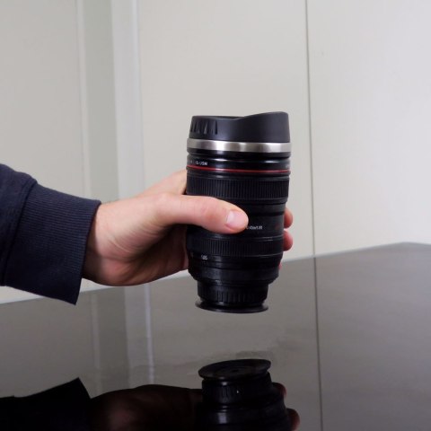 ANTYGRAWITACYJNY KUBEK OBIEKTYW