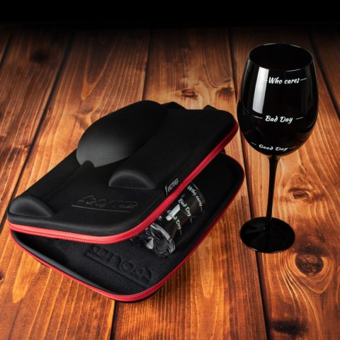 KIELISZEK I SZKLANKA W ETUI PREZENT MŁODEJ PARY