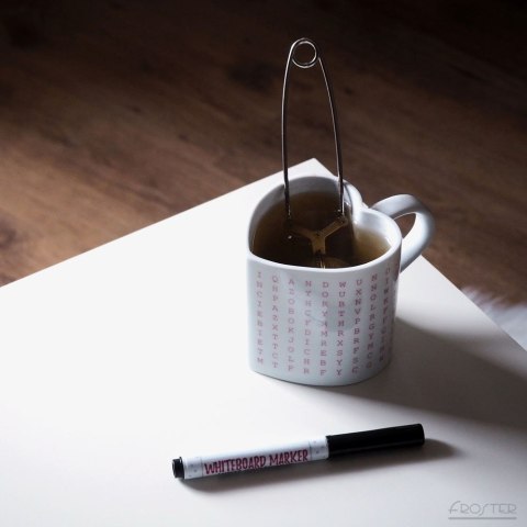 ZASKAKUJĄCY KUBECZEK WYKREŚLANKA UKRYTA WIADOMOŚĆ