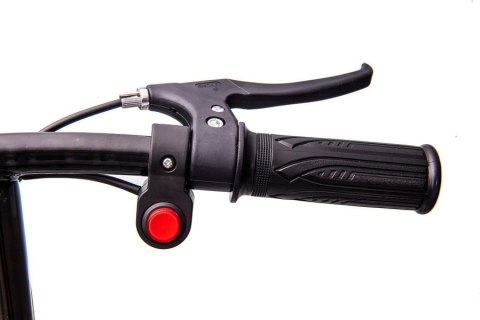 AUTO NA AKUMULATOR BMW M5 Z PLATFORMĄ DLA RODZICA CZARNE LAKIEROWANE