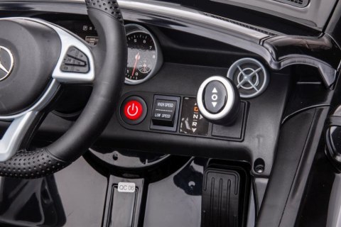 AUTO NA AKUMULATOR MERCEDES SLC 300 CZARNY