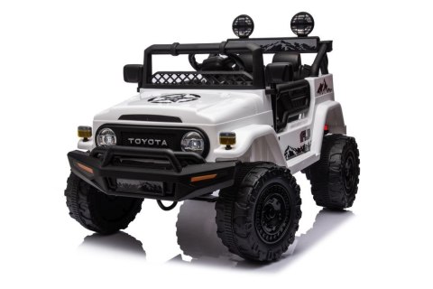 AUTO NA AKUMULATOR TOYOTA FJ BIAŁA 4X4