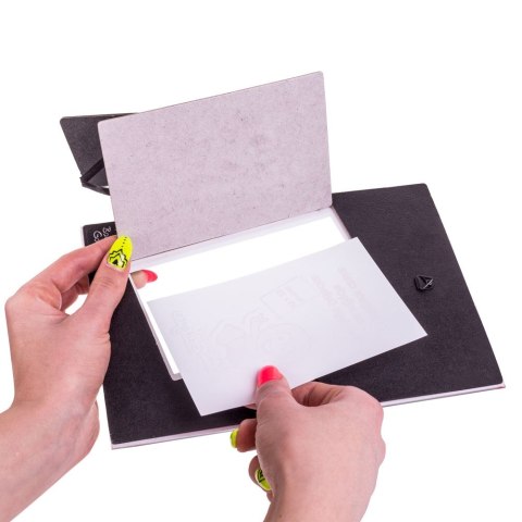 BABY FOTO RAMKA - HERO (EN)