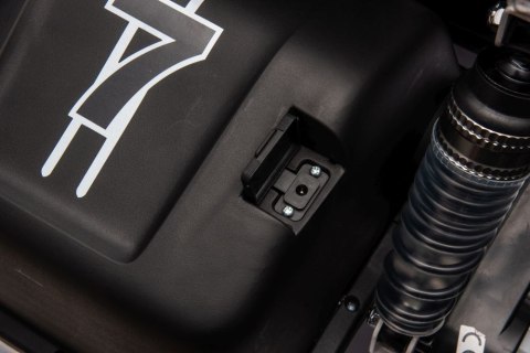 AUTO NA AKUMULATOR BUGGY A8812 CZARNE 24V