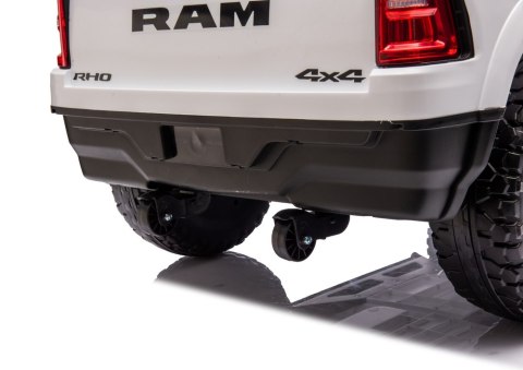 AUTO NA AKUMULATOR ZB618 DODGE RAM BIAŁY