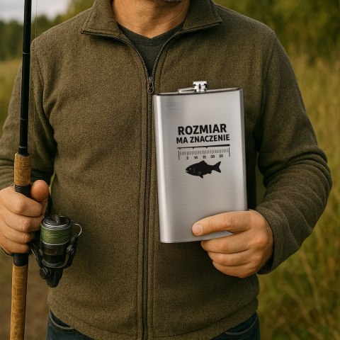 Gigantyczna Piersiówka dla Wędkarza - Rozmiar ma znaczenie