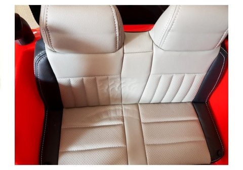 AUTO NA AKUMULATOR JEEP HP012 CZERWONE