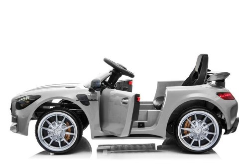 AUTO NA AKUMULATOR MERCEDES GTR SREBRNY LAKIEROWANY