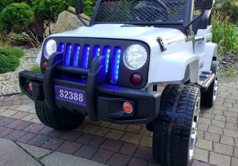 AUTO NA AKUMULATOR S2388 JEEP BIAŁY 4X45W