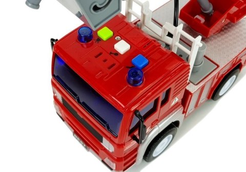 WÓZ STRAŻACKI Z NACIĄGIEM, DRABINĄ, CZERWONY 1:20 Z DŹWIĘKIEM