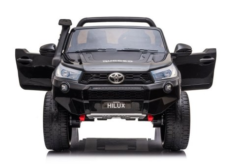 AUTO NA AKUMULATOR TOYOTA HILUX CZARNY LAKIEROWANY