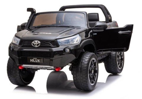 AUTO NA AKUMULATOR TOYOTA HILUX CZARNY